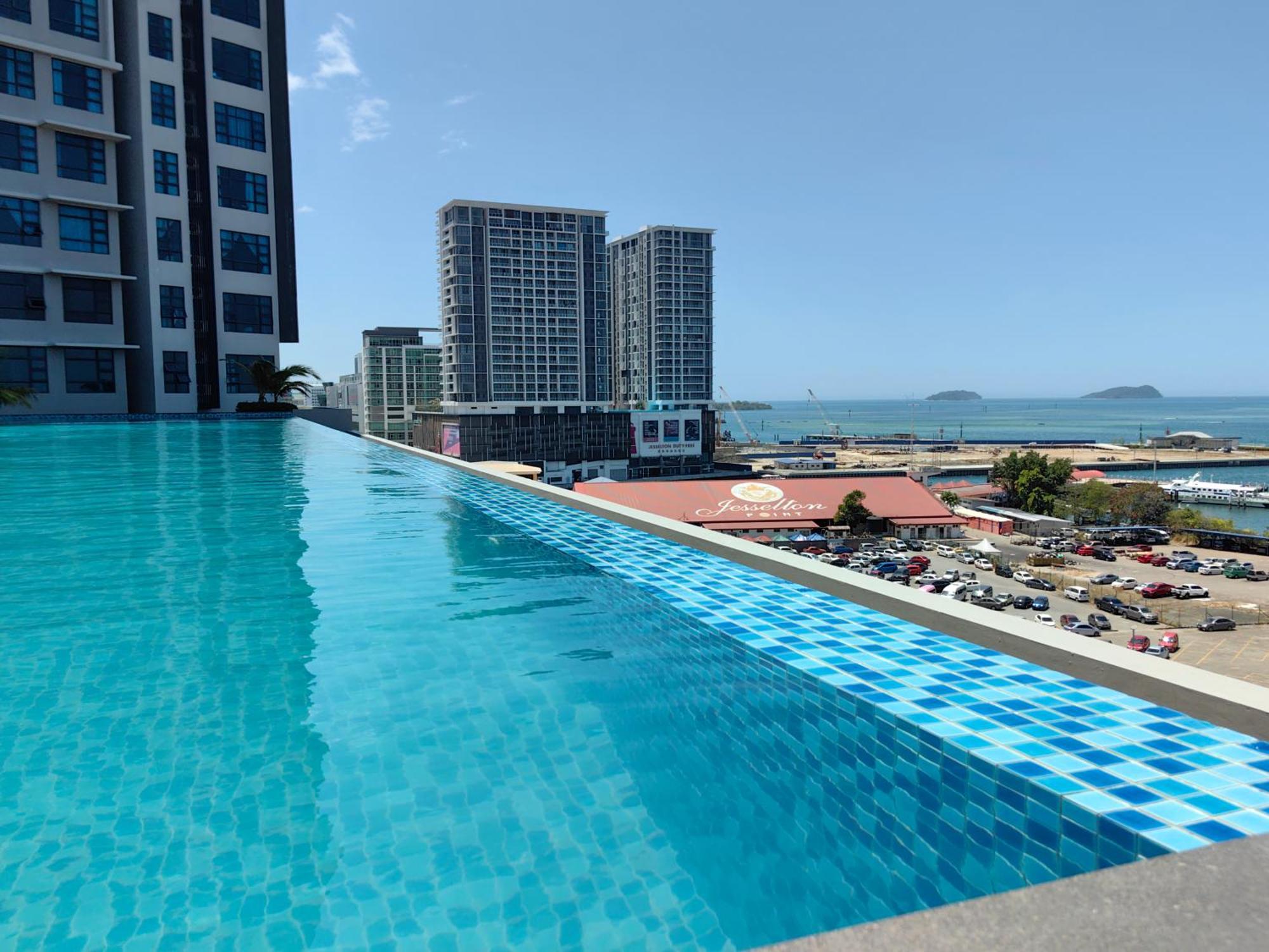 Jesselton Quay By Miraton Lodge 1 Kota Kinabalu Exterior photo